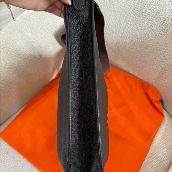 Authentic HERMES EVELYNE GM 1 Taurillon Cafe crossbody - Picture 10 of 16